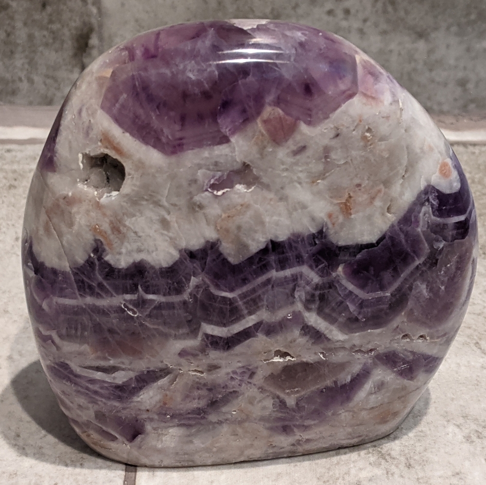 3.7" CHEVRON AMETHYST Polished Crystal Standup Fre